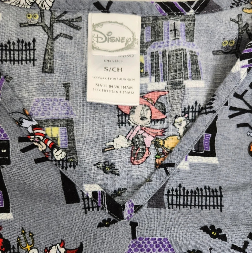 Disney Characters Halloween Scrub Top. Small - Picture 7 of 7